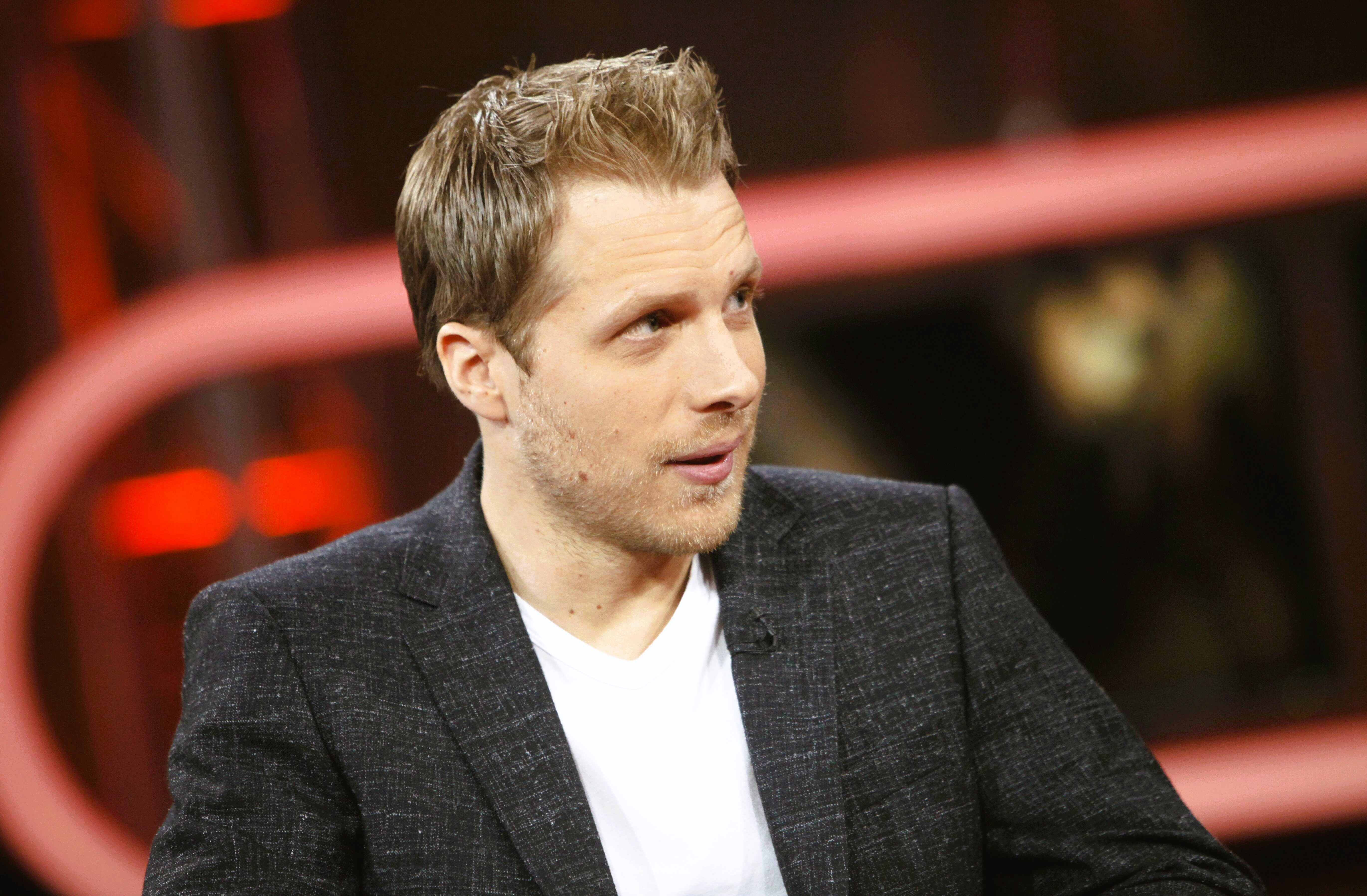 Bei RTL Live-Show - Günther Jauch verpasst Oliver Pocher Ohrfeige - der droht mit Klage!