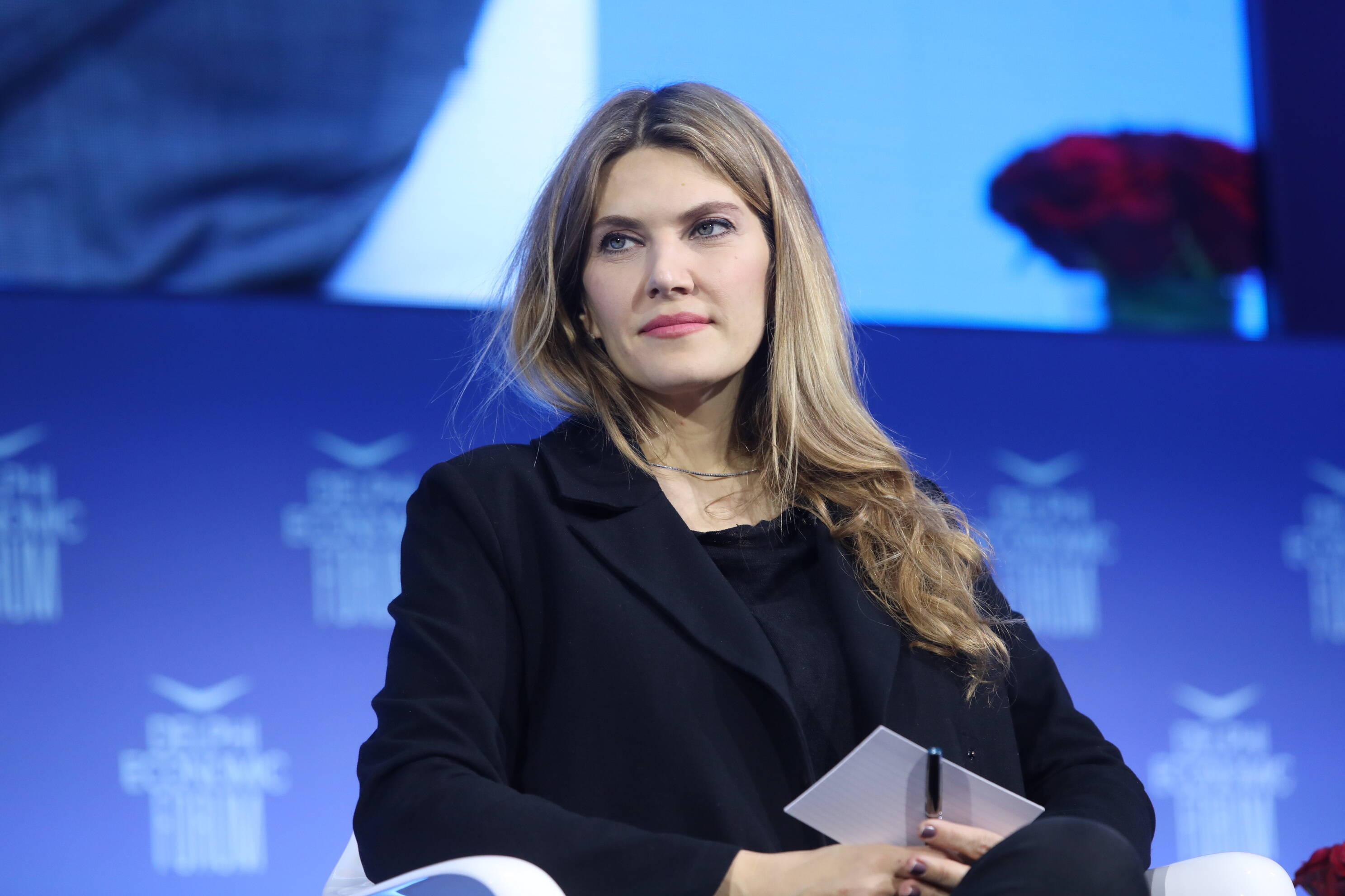 Vizepräsidentin des EU-Parlaments wegen Korruptionsverdacht festgenommen! Was hat Katar damit zu tun?