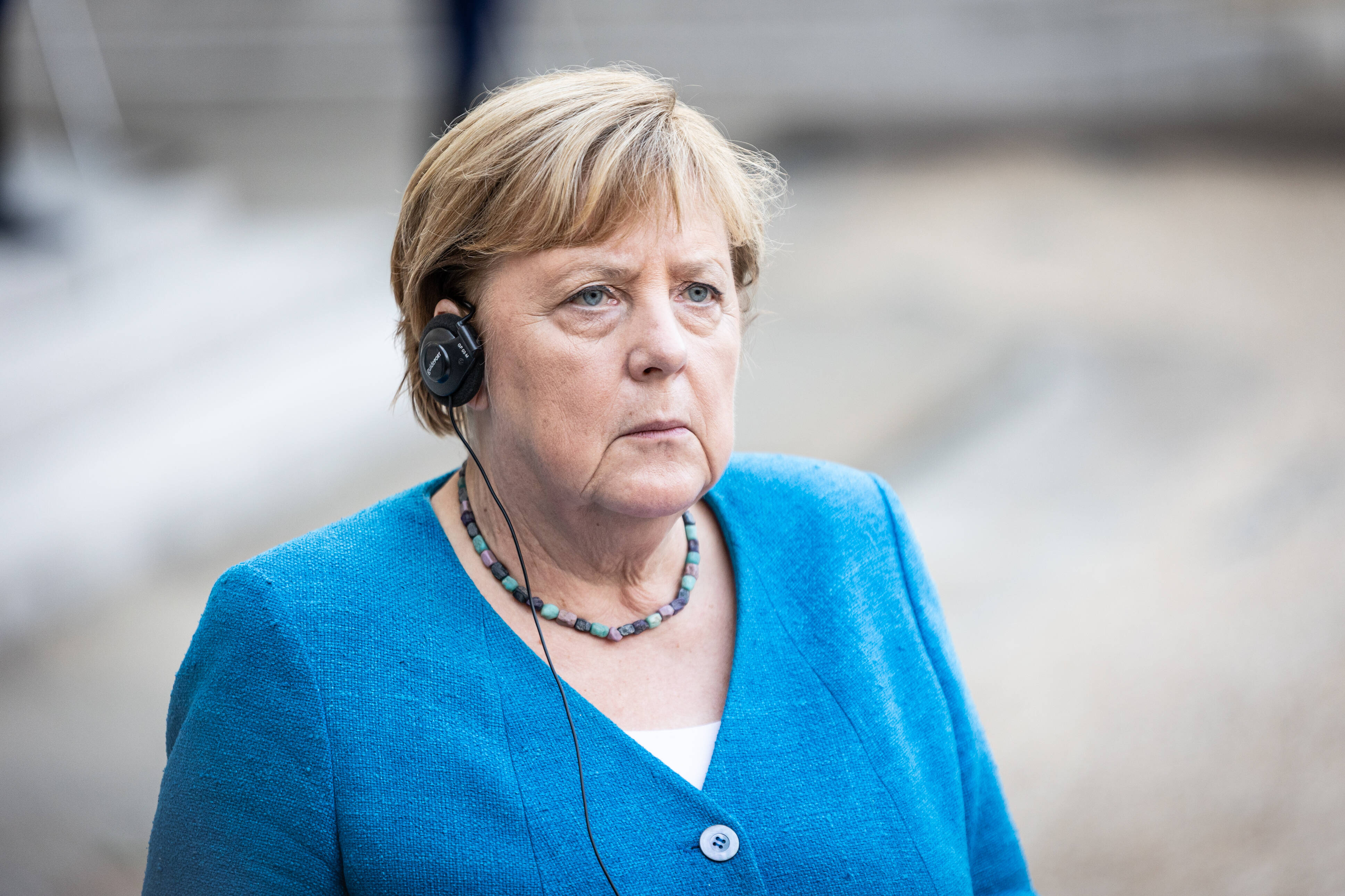 Jetzt warnt Angela Merkel Deutschland vor Putin und gibt wichtigen Rat! Stellt Putin Deutschland eine Falle?