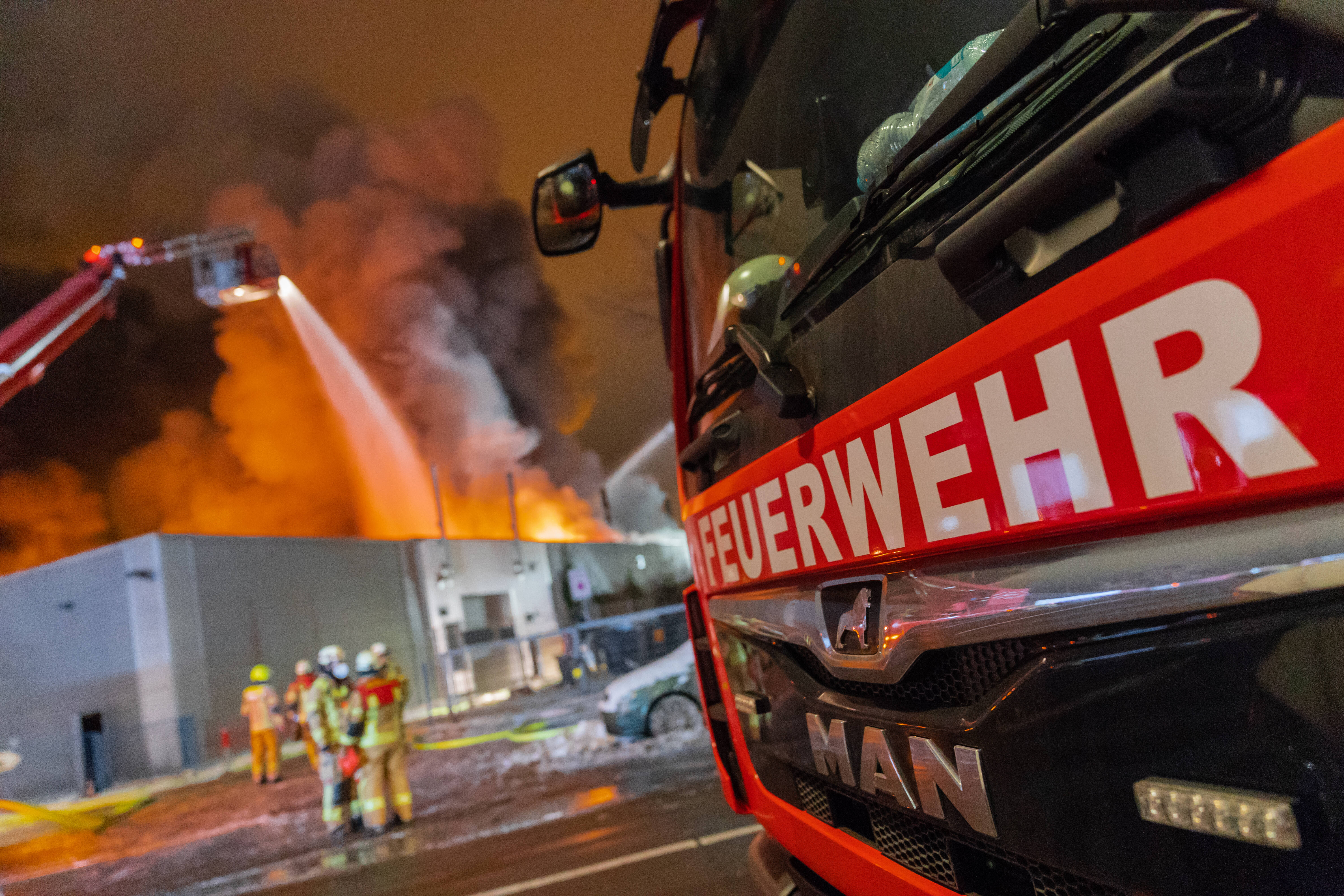 Explosion! Mehrfamilienhaus in Bochum eingestürzt! - Mindestens ein Todesopfer bestätigt