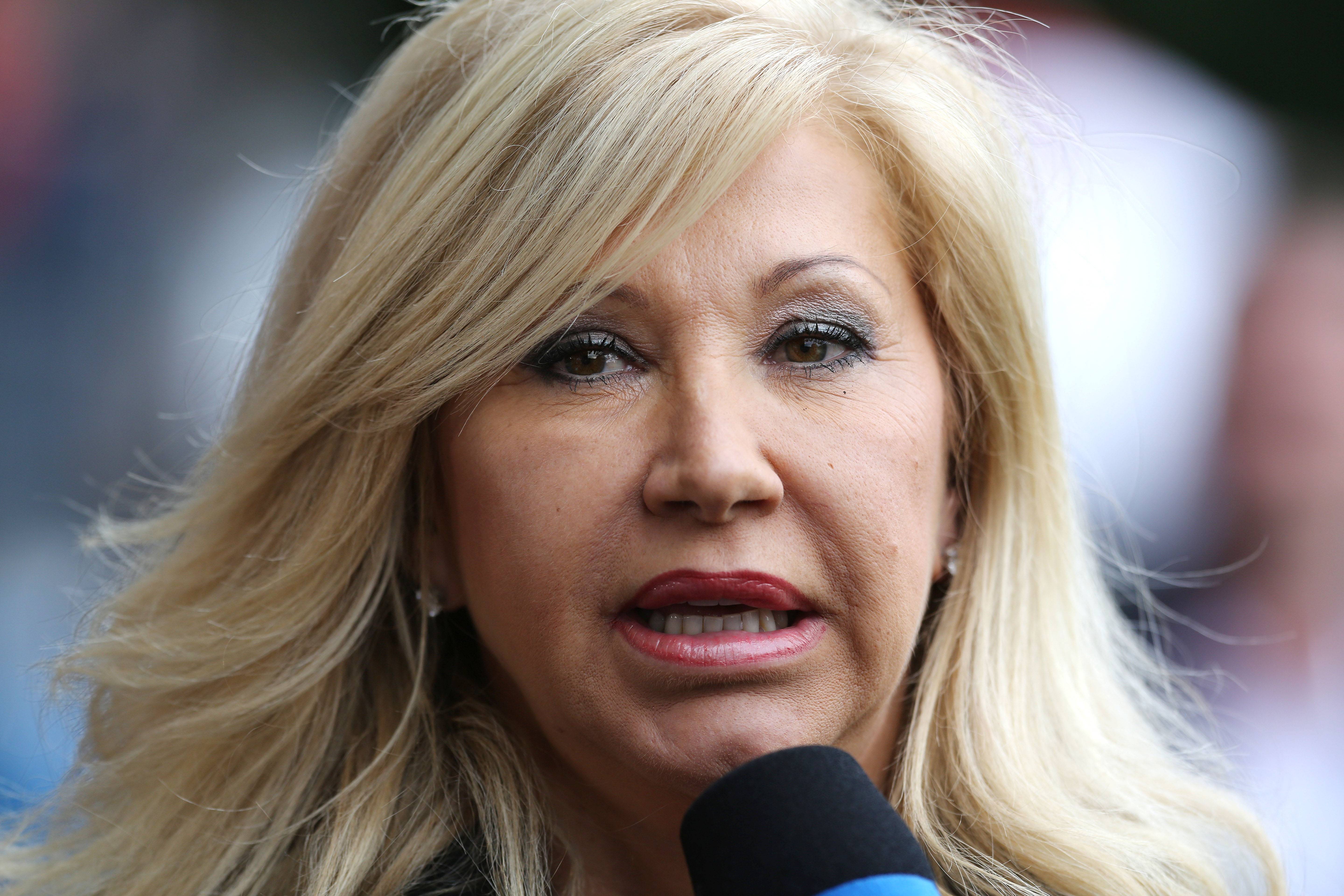 Scheidung - Carmen Geiss hat genug von Robert! - Robert Geiss kuschelt mit fremder Frau