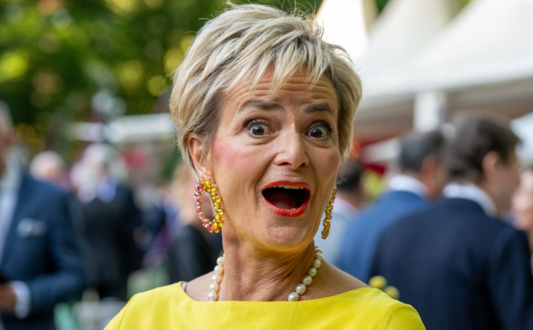 Feuer bei Gräfin Thurn und Taxis! Brand im Jagdschloss - Historisches Anwesen schwer beschädigt