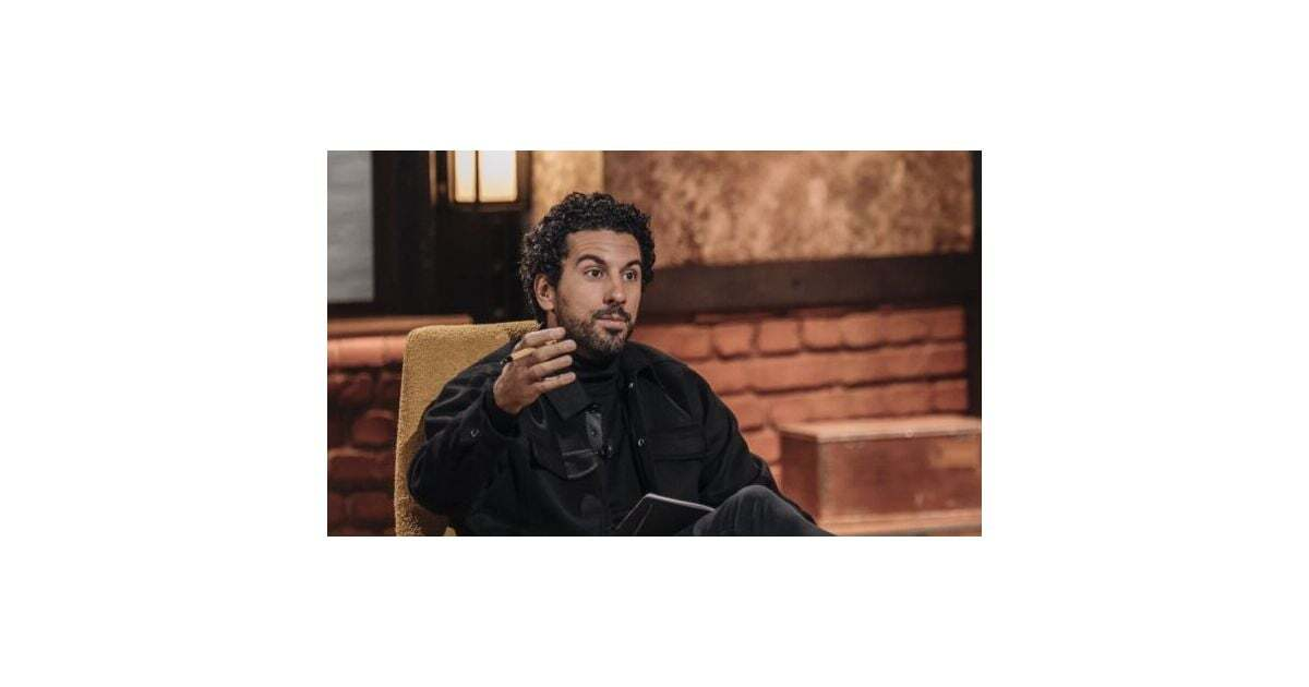 Il dévoile son appartement avec vue sur la Tour Eiffel — le parcours surprenant de Jonathan Anguelov