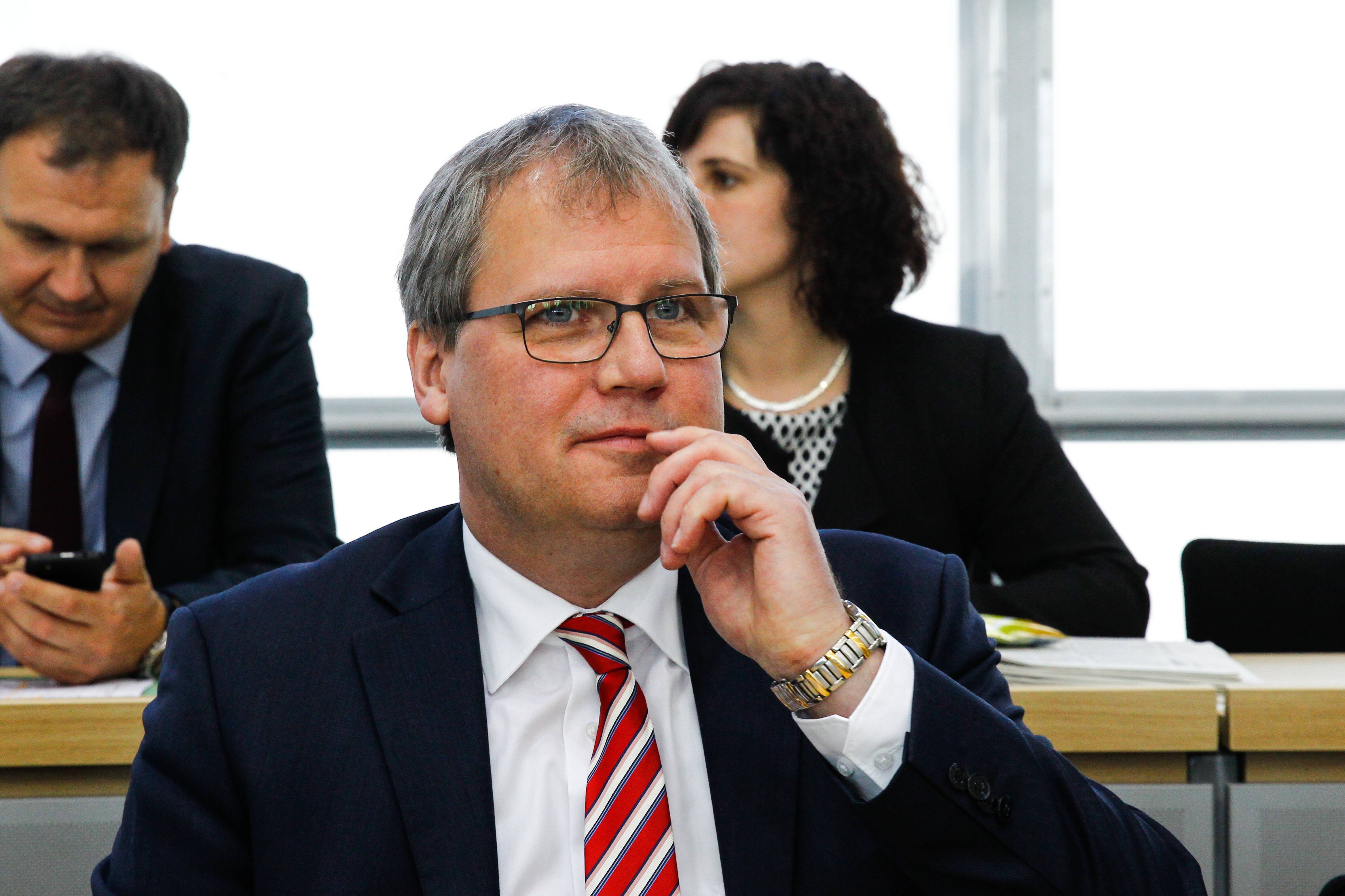 Trauer! Deutscher Minister stirbt mit nur 60-Jahren! Regierungssprecher bestätigt den Verlust