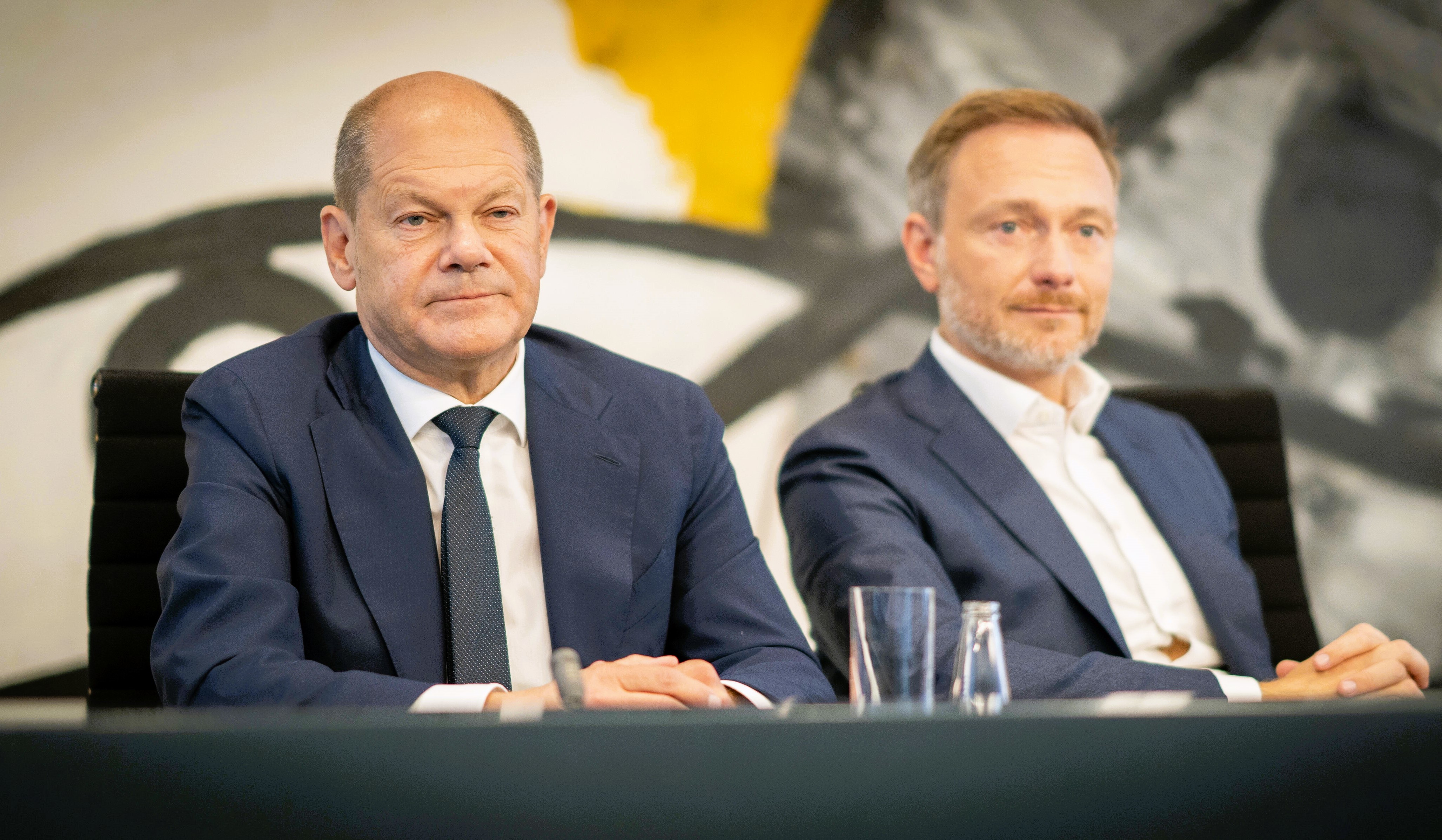 Erneuter Umfrage-Schock für die Ampel! Deutsche Bundesbürger immer unzufriedener mit der Regierung!