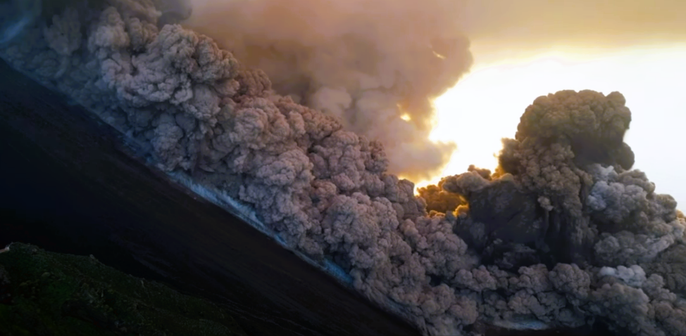 Tsunami-Warnung! Starkes Erdbeben der Stärke 7,7 gemeldet!