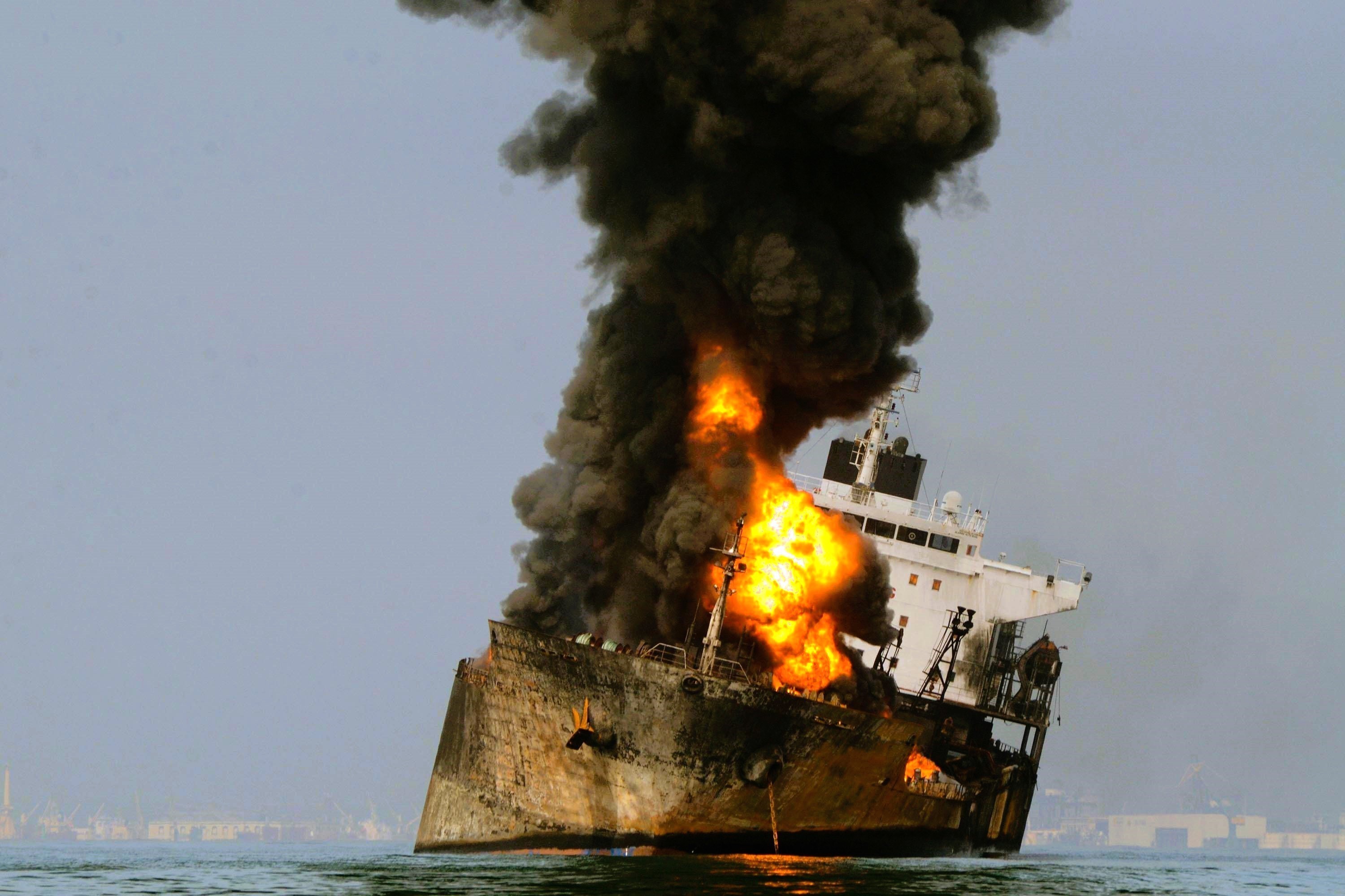Seeschlacht zwischen NATO und russischer Marine droht! Putin droht Schiffe im Schwarzen Meer anzugreifen!