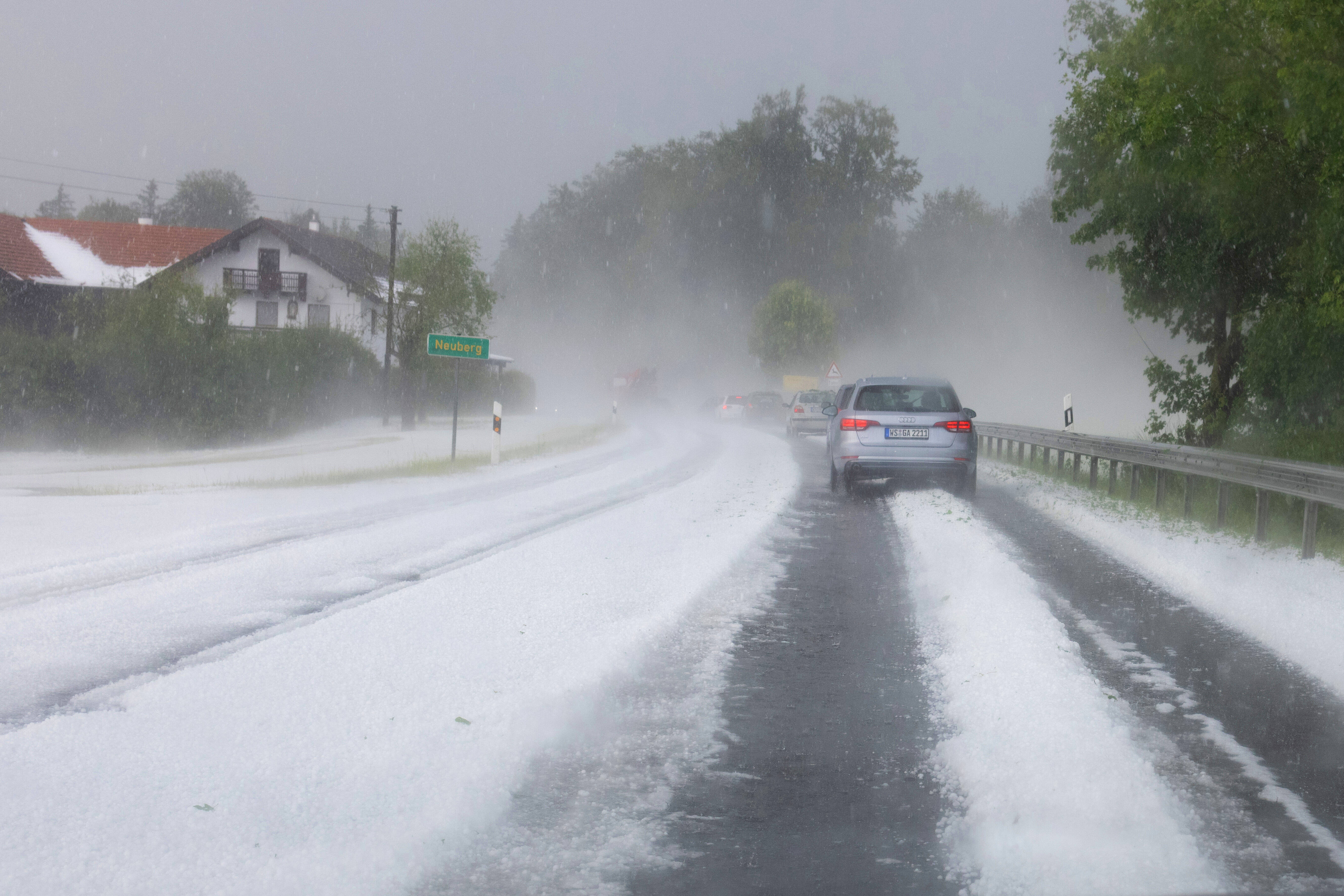 Katwarn! Mehrere Orkane bewegen sich Richtung Deutschland - Sturm und Bodenfrost zum Herbstbeginn möglich