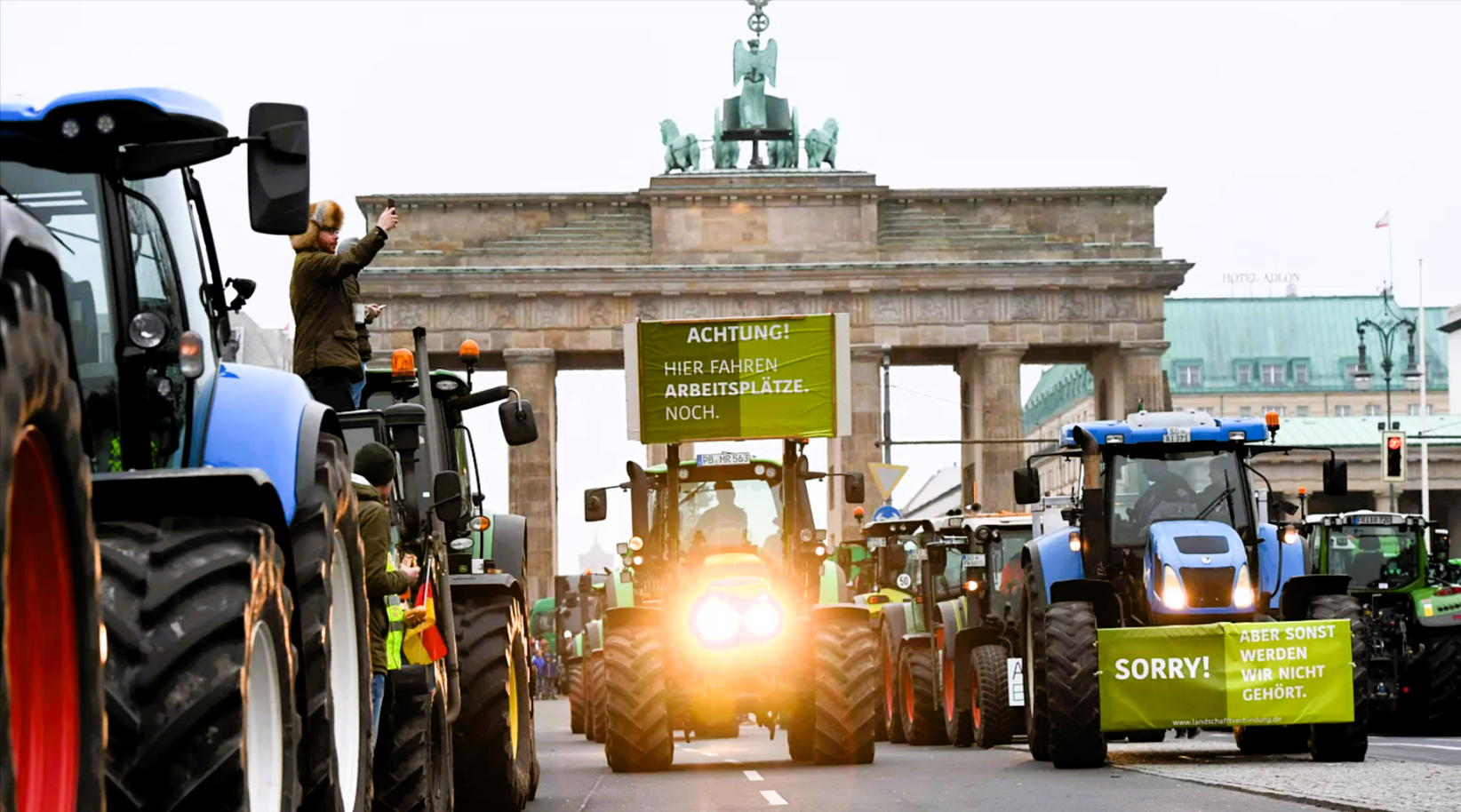 Kommt die "Bauern-Soli" - Fleisch, Käse & Milch bald teurer? Özdemir schlägt Soli für Landwirte vor!