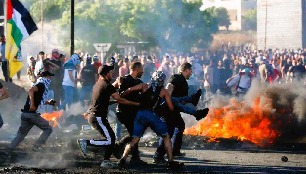 Explosion und Brandalarm im Berliner Rathaus - Israelhasser zünden Berliner Rathaus an!
